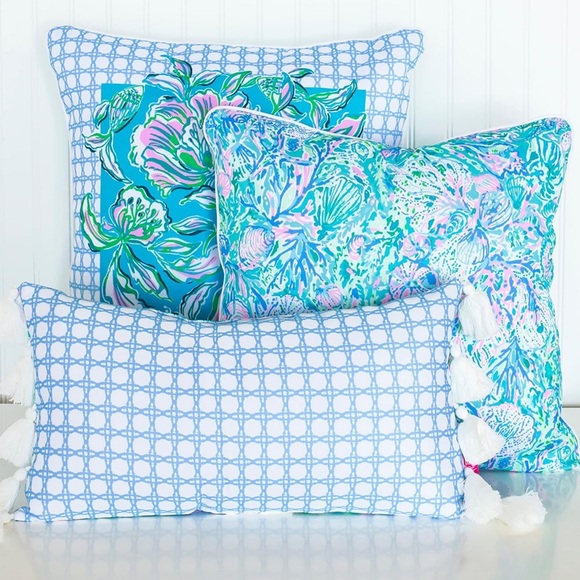 Lilly Pulitzer NWT Throw Pillow Soleil It On Me Indoor/Outdoor - Picture 10 of 12